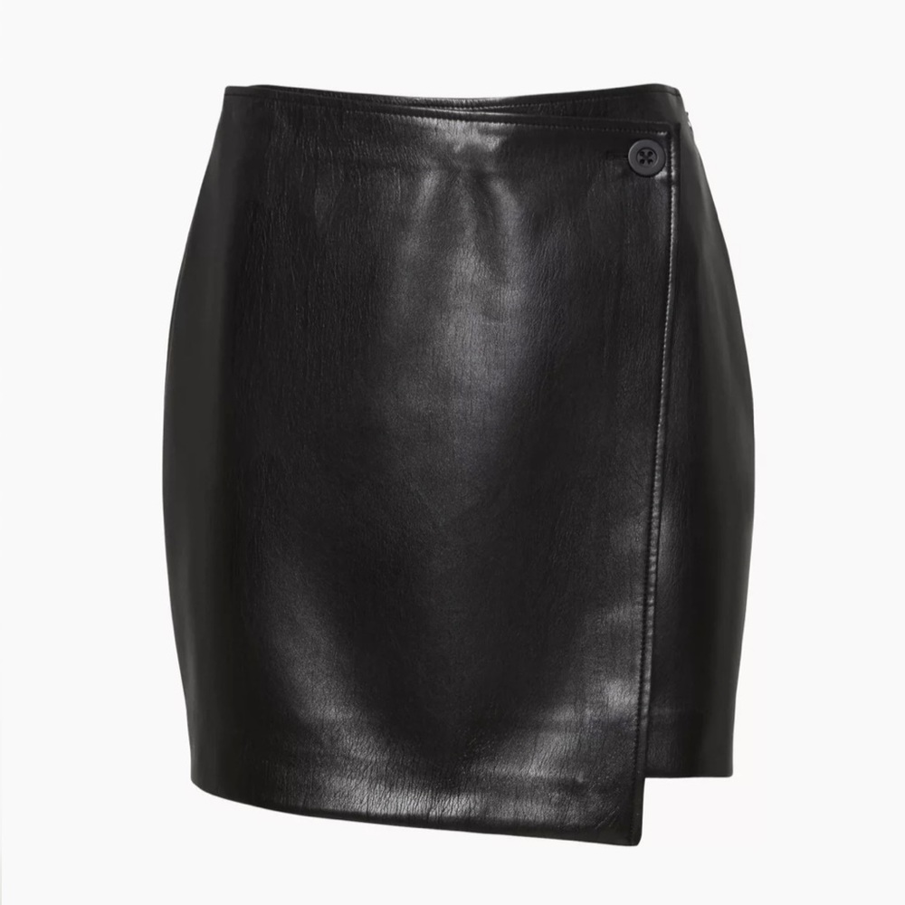 Aritzia Babaton vegan leather skirt